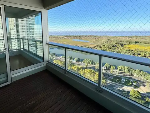 Departamento en Alquiler con 2 cocheras