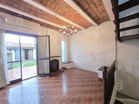 Casa en Venta con 1 cochera