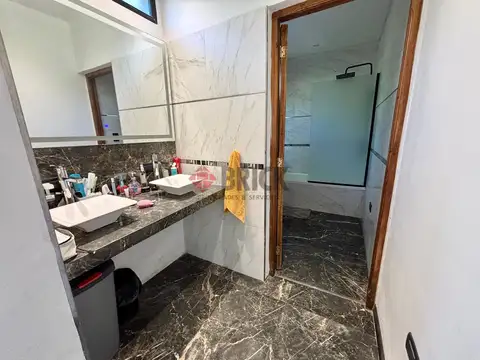 Casa en La Fraternidad - Gral. Rodriguez