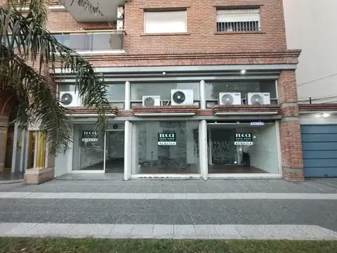 3 LOCALES COMERCIALES ZONA UNIVERSIDAD