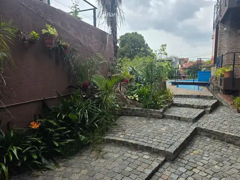 Depto Tipo Casa en Alquiler en Olivos, USD 1.800