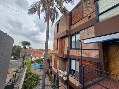 Depto Tipo Casa en Alquiler de 4 ambientes
