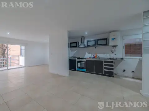 Departamento 5 ambientes con 3 baños