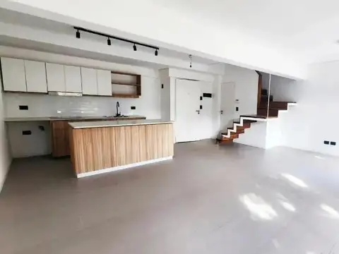 Duplex 3 ambientes con jardin privado, Benavidez