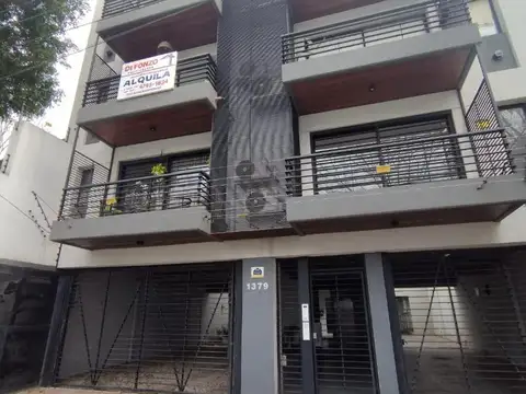DEPARTAMENTO DOS AMBIENTES CON COCHERA Y BAULERA