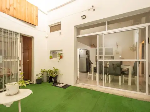 CASA 5 AMB. C/TERRAZA PROPIA Y COCHERA BARRIO NAÓN