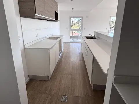 Departamento en Alquiler con 1 cocheras