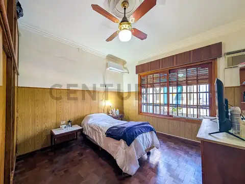Casa 5 ambientes con 1 baño