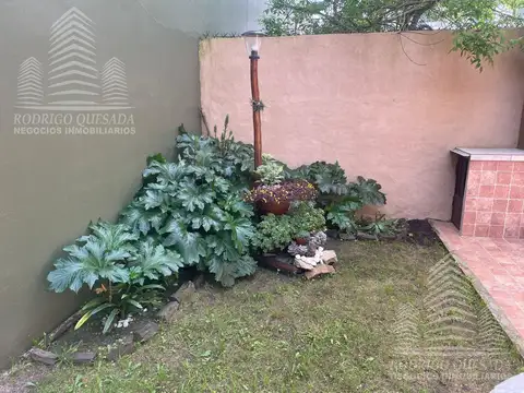 Depto Tipo Casa 3 ambientes con 2 baños