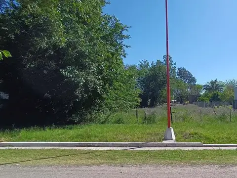 Terreno en Arroyo Aguiar de 405m2 en zona urbana