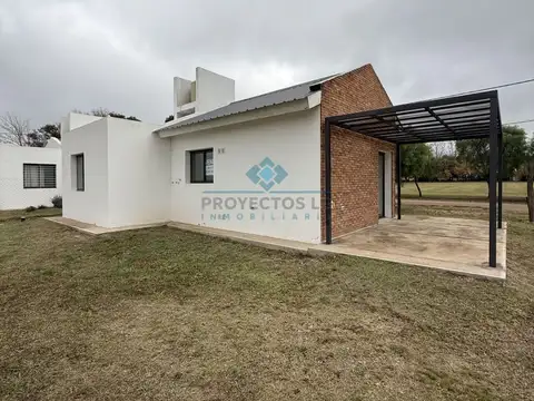 Casa 2 ambientes con 1 baño