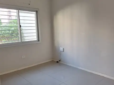 Cervantes 600, Piso 1