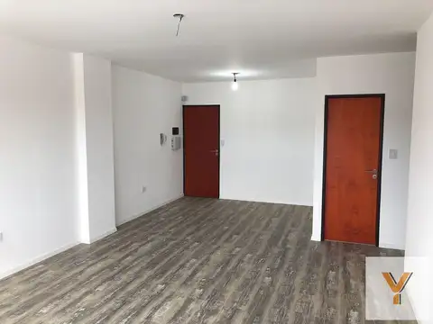 Oficina 5 ambientes con 4 baños