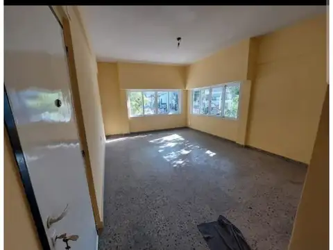Venta Departamento 3 ambientes en Castelar Norte. Permuta o propiedad en parte de pago