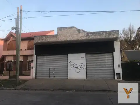 Deposito en venta - 230mts2  - Quilmes Oeste