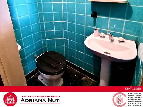 Casa 4 ambientes con 2 baños