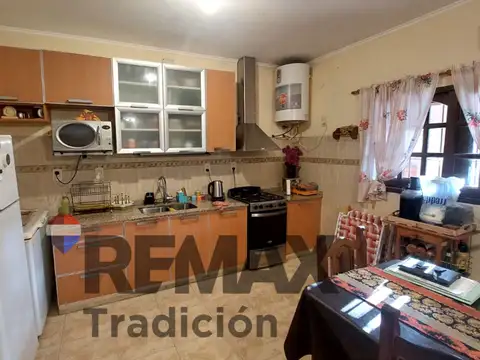 Casa 5 ambientes con 3 baños