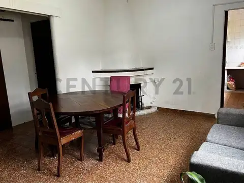 Casa 4 ambientes con 1 baño