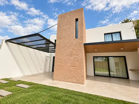 VENTA DUPLEX EN VILLA QUISQUIZACATE ZONA NORTE