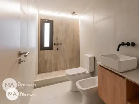 Casa 3 Dormitorios - España 1300 - Rosario Centro | Venta