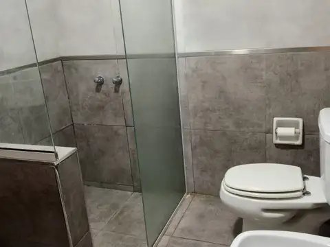 Casa 6 ambientes con 3 baños
