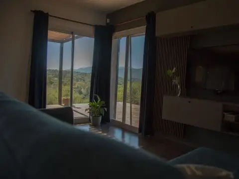 Casa 7 ambientes con 1 baño