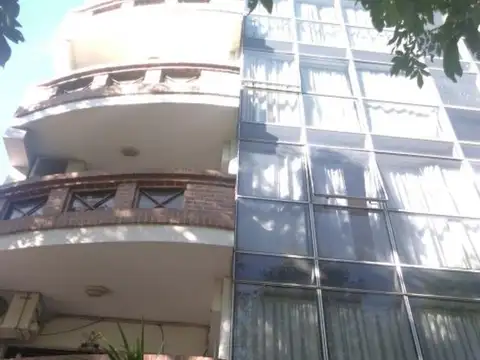 Alquiler departamento tres ambientes semipiso con cochera