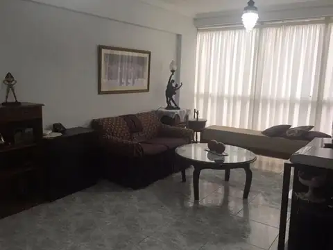 Departamento en Alquiler en Monte Grande, $ 900.000