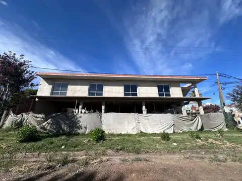 7 Monoambientes c/ cocheras + local