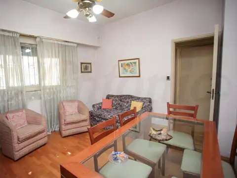 2 Ambientes con Patio, Ideal para Vivir o Invertir.