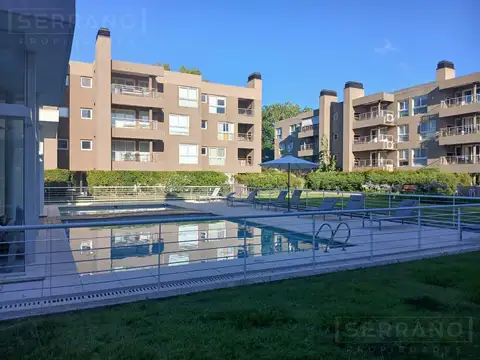 Venta departamento 2 ambientes con jardin propio, cochera en Pasionaria, Martinez
