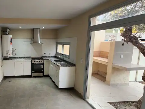 Depto Tipo Casa en Venta en Maipu, USD 128.000
