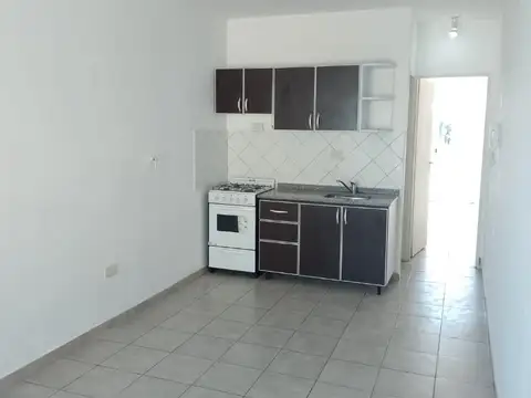 DEPARTAMENTO 2 AMBIENTES, CON BALCÓN EN RAMOS MEJIA!