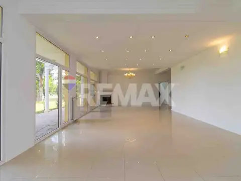 Casa 6 ambientes con 3 baños