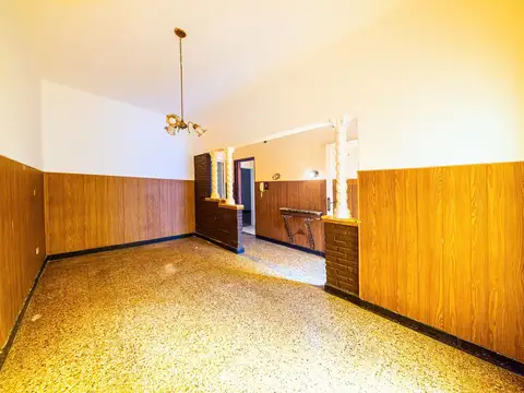Casa 3 ambientes con 1 baño