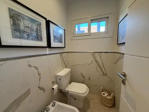 Casa 5 ambientes con 3 baños