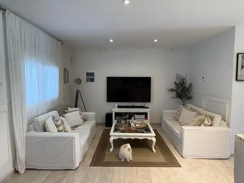 DUPLEX 3 DORMITORIOS CON PILETA EN PRADO DE MANANT