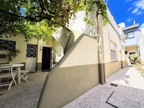venta de Casa ideal para 2 familias. Banfield Este