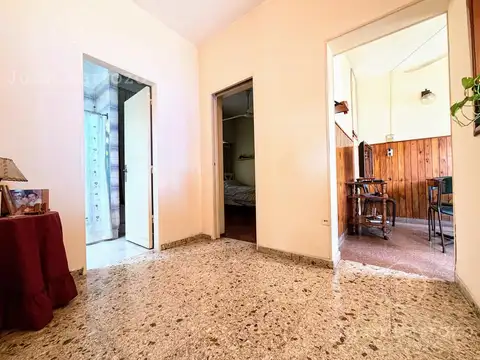 venta de Casa ideal para 2 familias. Banfield Este