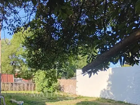 Lote de 10 x 23,5 en Castelar 