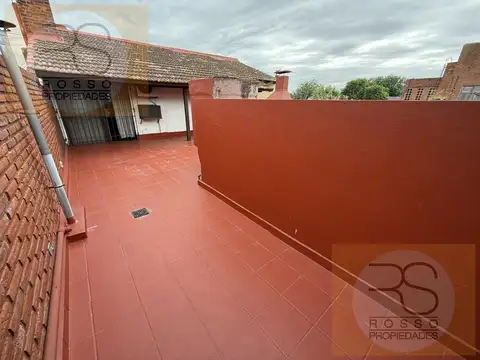 Depto Tipo Casa en Alquiler en El Palomar, $ 680.000