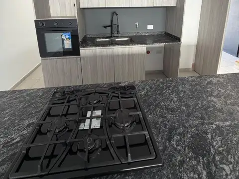 Depto Tipo Casa 4 ambientes con 3 baños