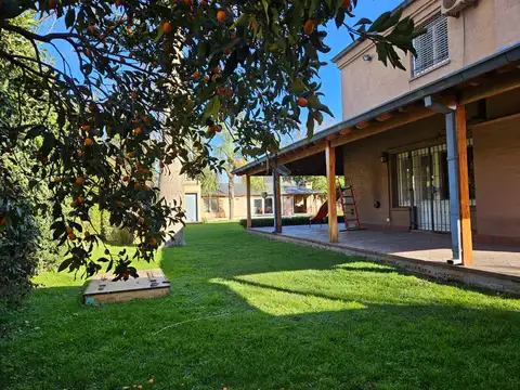 Casa 7 ambientes con 3 baños