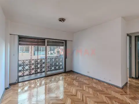 Venta departamento 3 ambientes. balcon -Balvanera