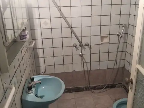 Depto Tipo Casa en Venta 60 años