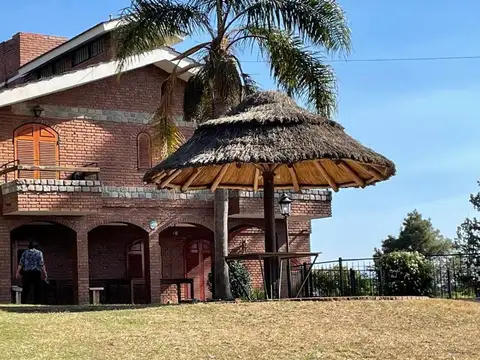 Casa en Venta con Pileta, Costa Azul, Villa Carlos pAZ