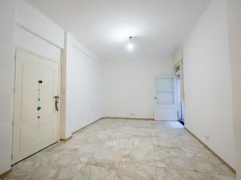 TIPO CASA YAPEYU AL 400 - TODO A NUEVO GRAN PATIO LUMINOSO APTO PROFESIONAL GRAN LIVING