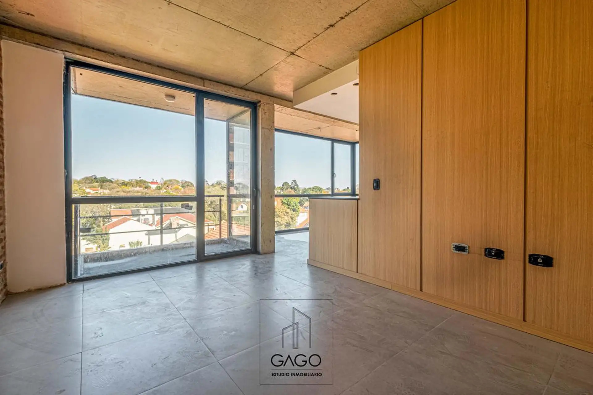 Departamento en venta 3 ambiente con cochera y terraza propia - Guemes