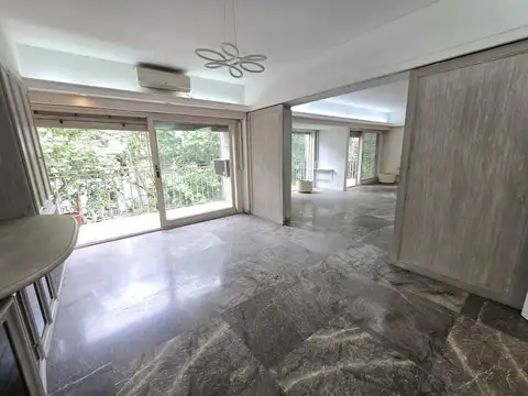 Departamento 6 ambientes con 2 baños