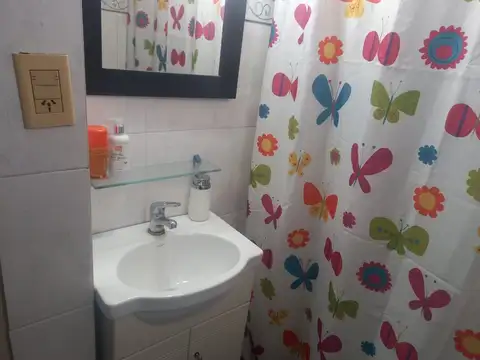 Duplex 4 ambientes en venta  La Plata con cochera